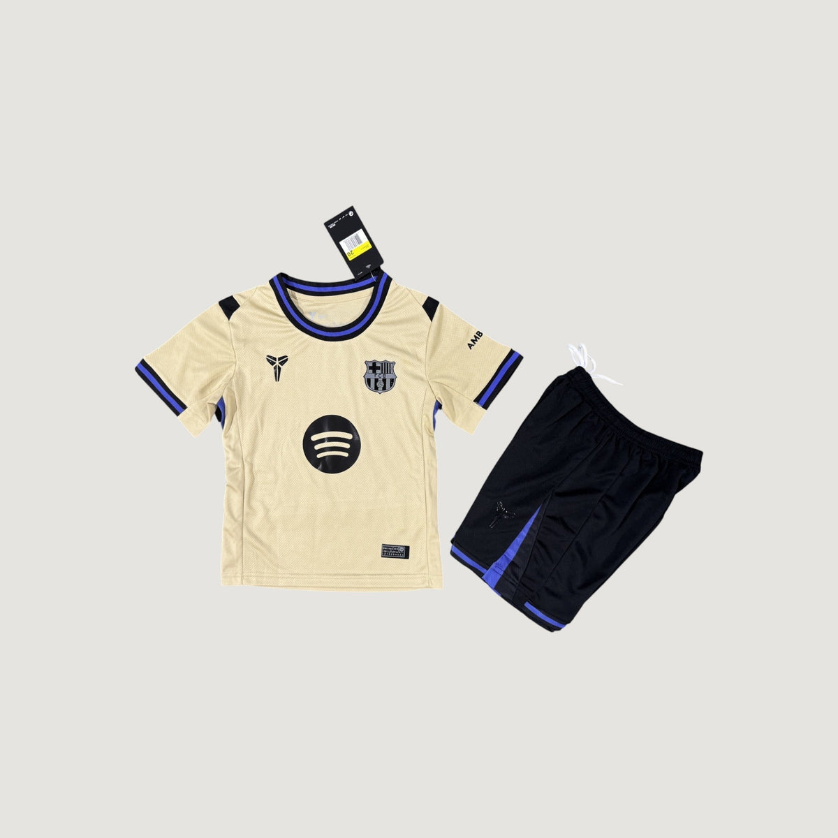 Maillots spéciaux FC Barcelona 2024 Ballon d'Or Yamal & Bonmatí - Footy Maillots spéciaux FC Barcelona 2024 Ballon d'Or Yamal & Bonmatí - Footy
