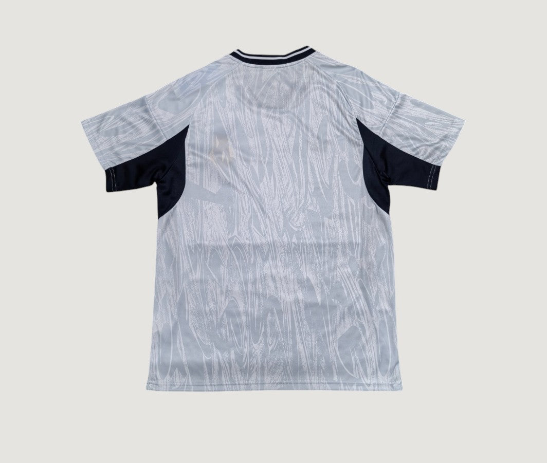 Real Madrid – Maillot Concept 24/25 – Blanc, Noir