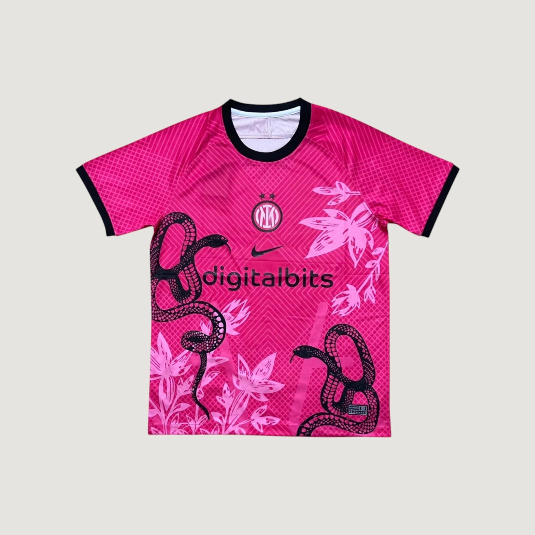 Inter Milan – Maillot Pré-Match 25/26 – Rose & Noir