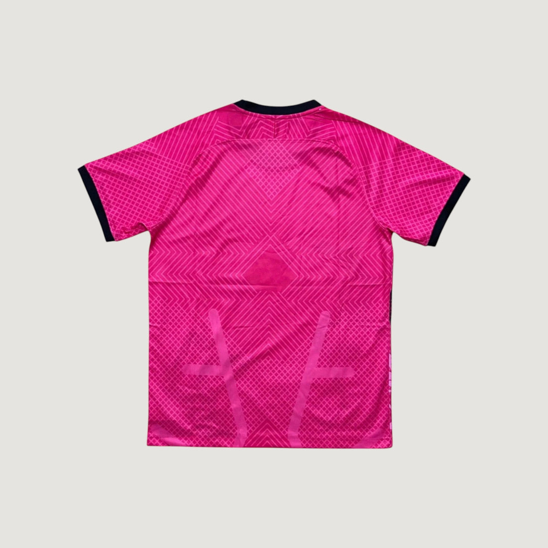Inter Milan – Maillot Pré-Match 25/26 – Rose & Noir