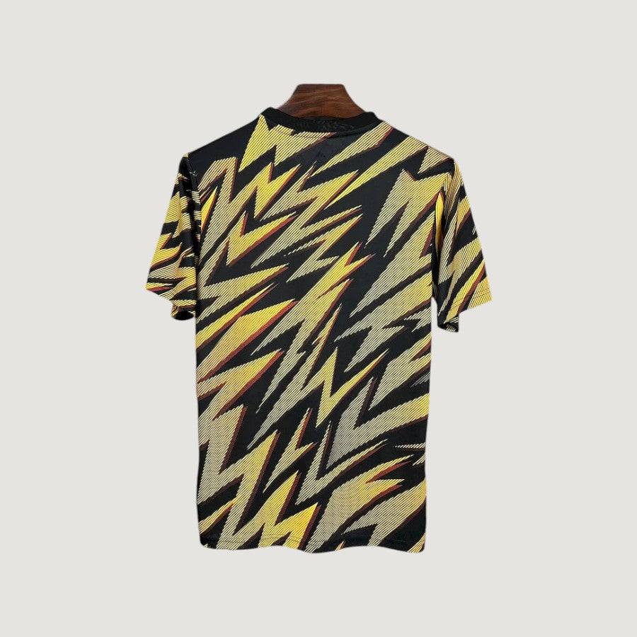 AS ROMA – Maillot Pré-Match 25/26 – Noir & Jaune