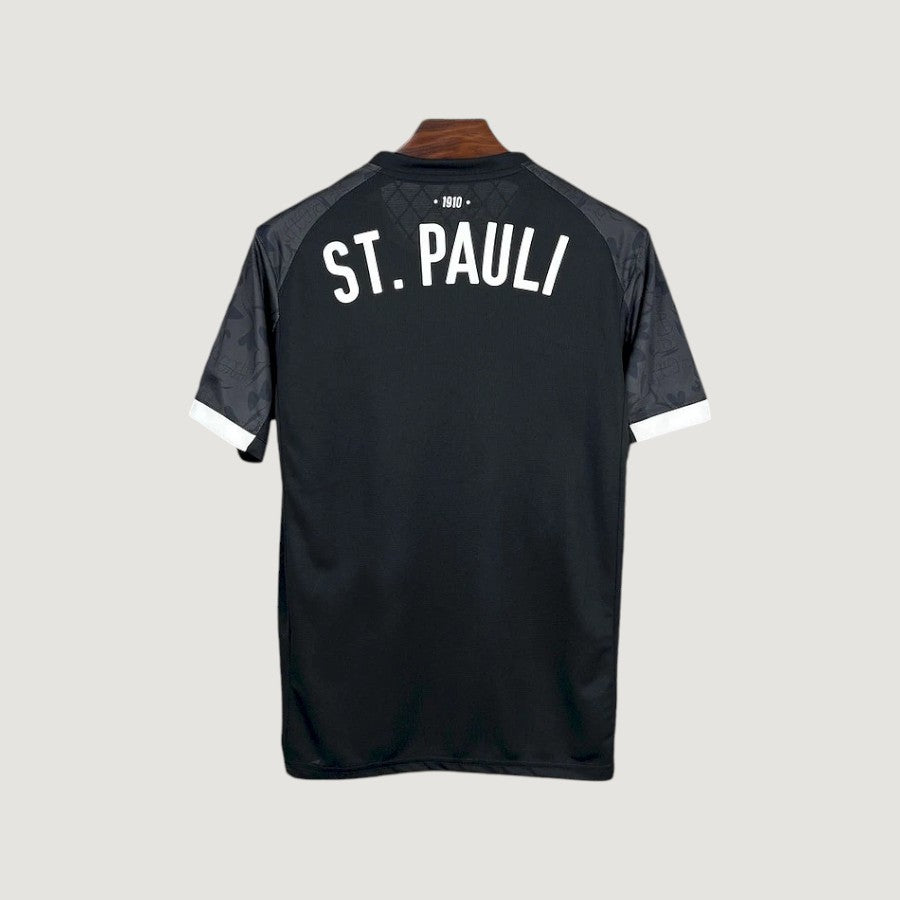 FC St. Pauli – Maillot Domicile 25/26 – Noir & Blanc