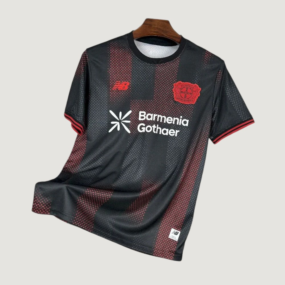 Bayer Leverkusen – Maillot Domicile 25/26 – Noir & Rouge